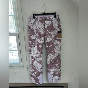 New with tags North Face Snow Pants